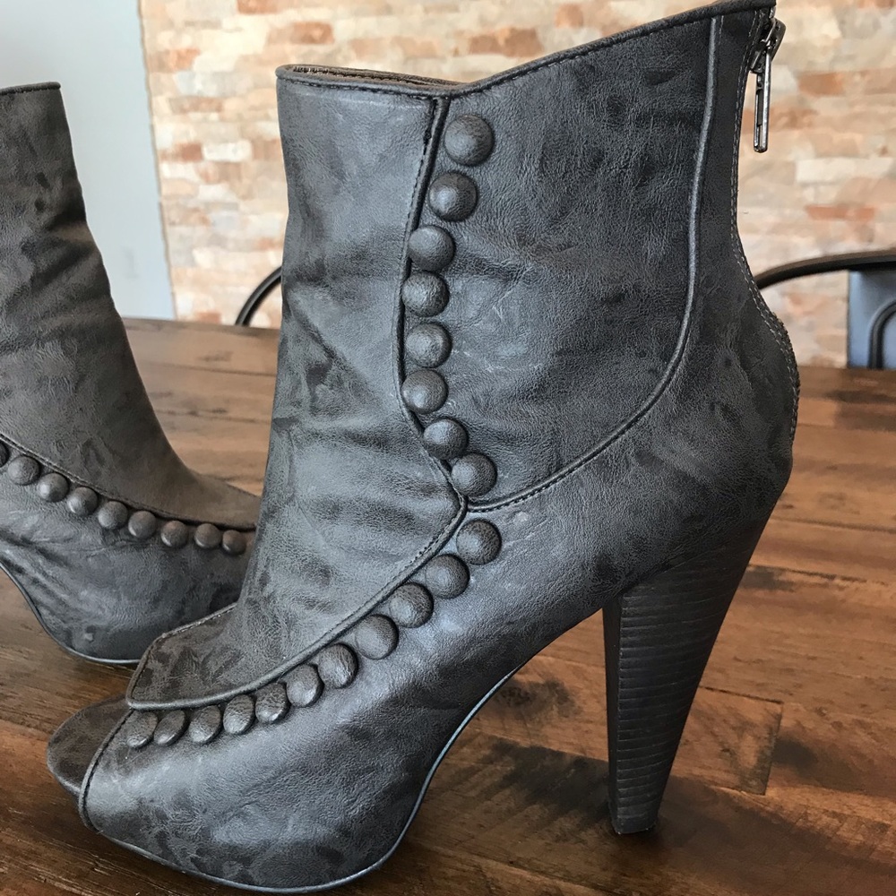 Bakers Buttons Gray Open toe Boots. Sexy Fit.